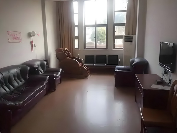 家有萌鬼：首席复仇记